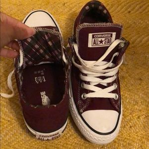 Low top converse size 7
